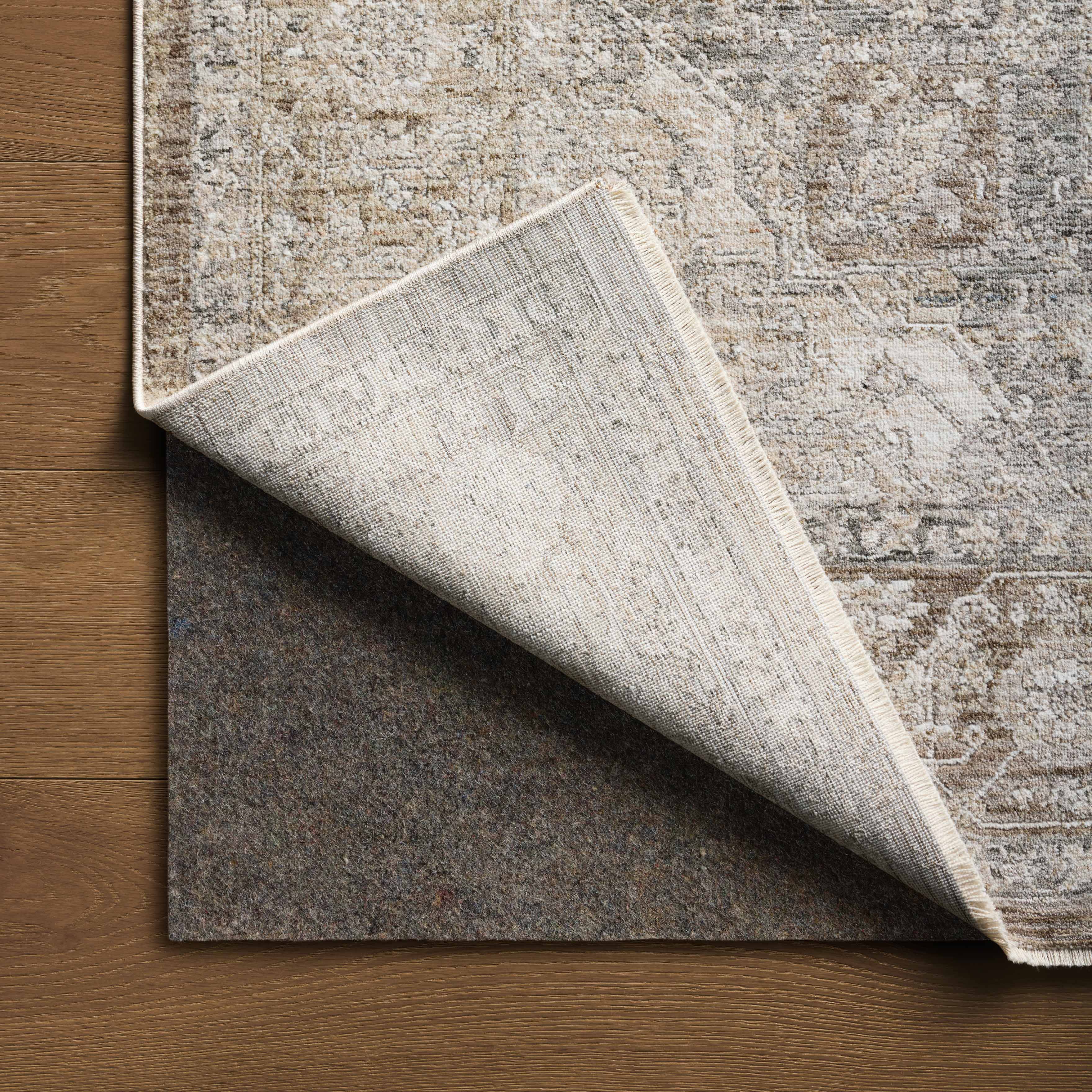 Haverford Polyester Pile Rug in Ecru / Mist