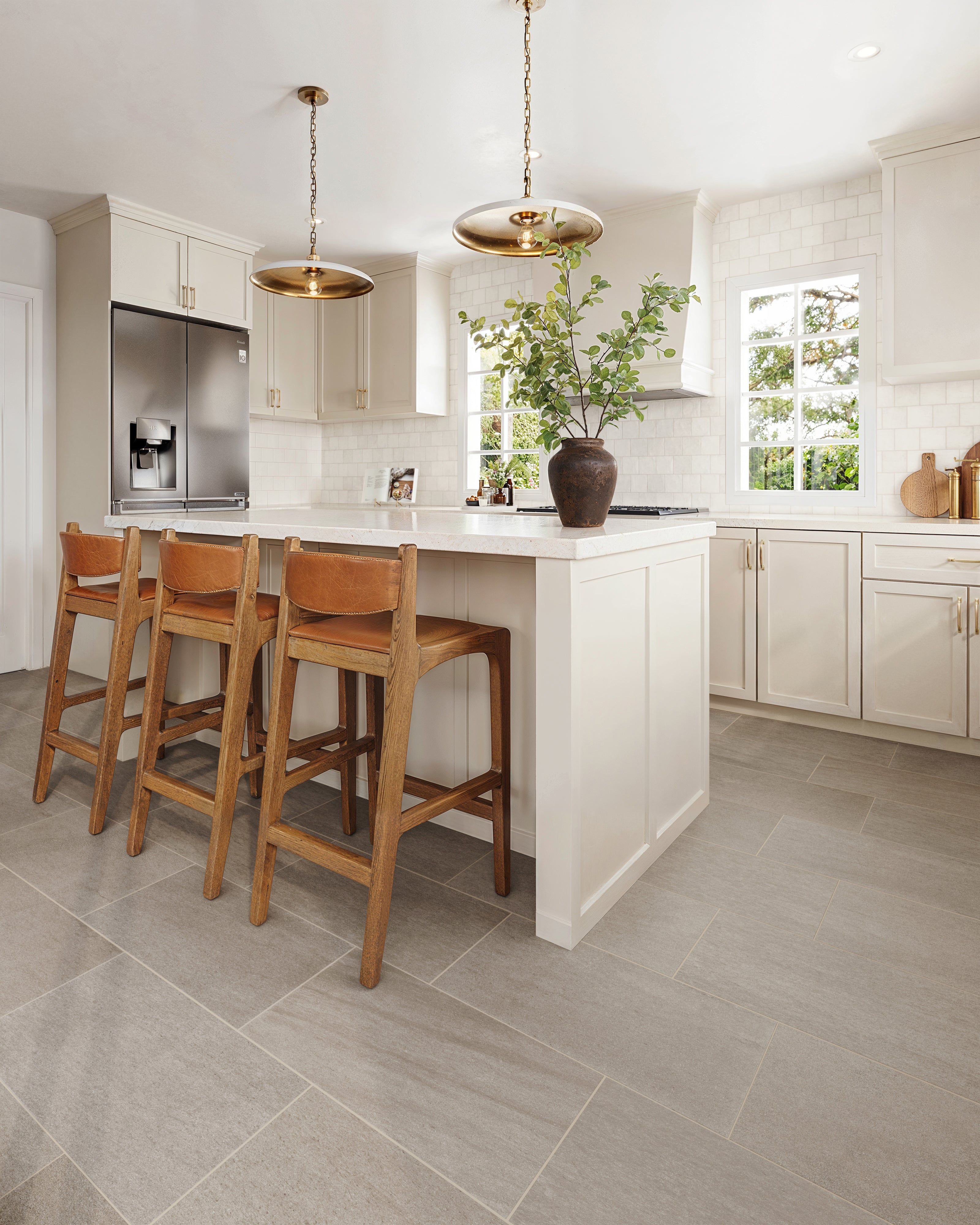 Everly 4x4 Matte Ceramic Tile in Cloud